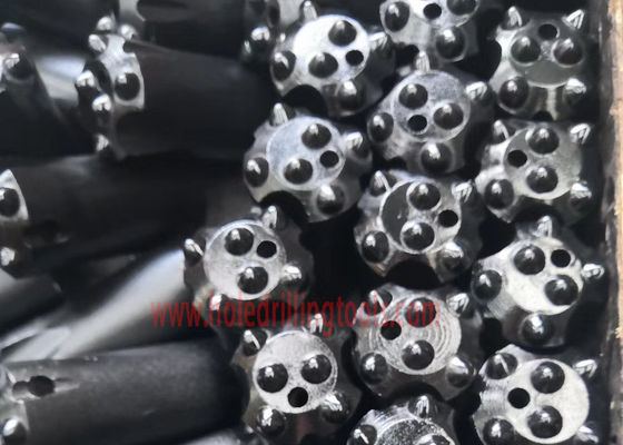 Chine Jaunissez les outils à pastilles coniques de carbure de tête de perceuse de roche 32mm 34mm 36mm 38mm fournisseur